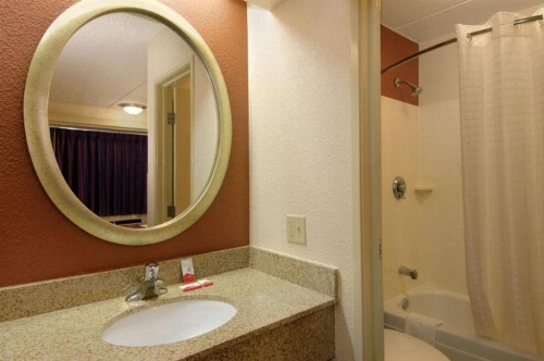 FairBridge Inn Express Baton Rouge image 2